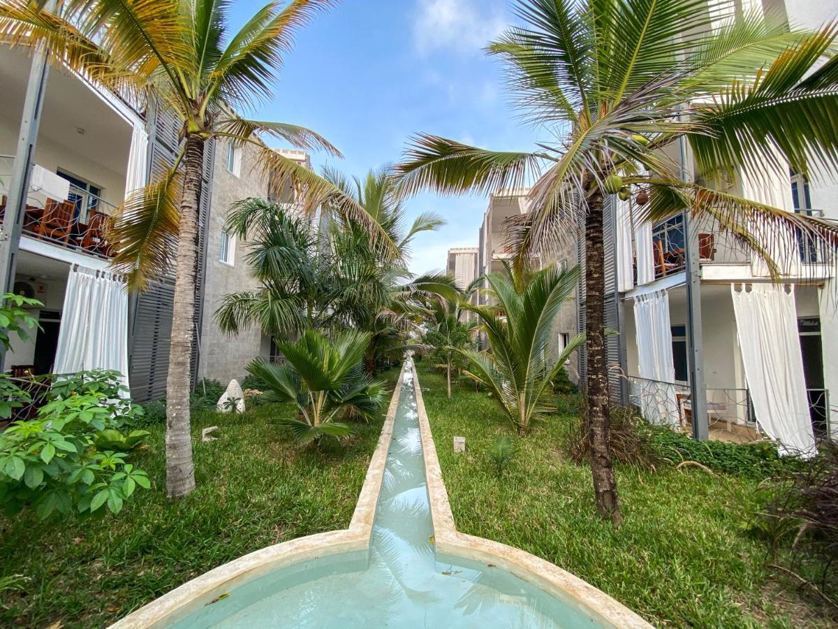 Aqua Resort Diani Beach Exterior photo