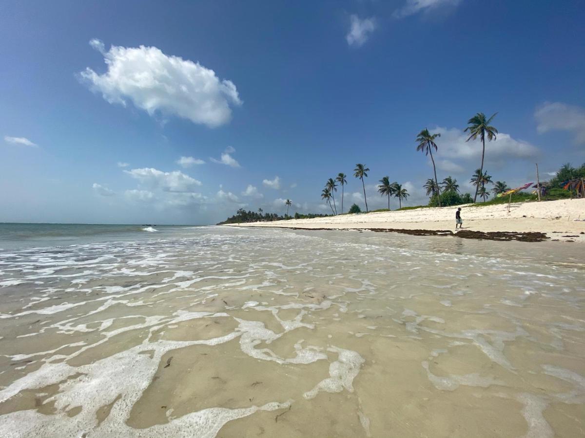 Aqua Resort Diani Beach Exterior photo